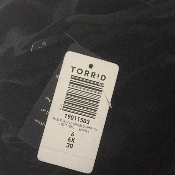 Torrid Black Velvet Top Size 6X NWT - Picture 7 of 9